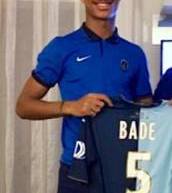 Loic BADE (PFC-U17) signe au Havre AC!