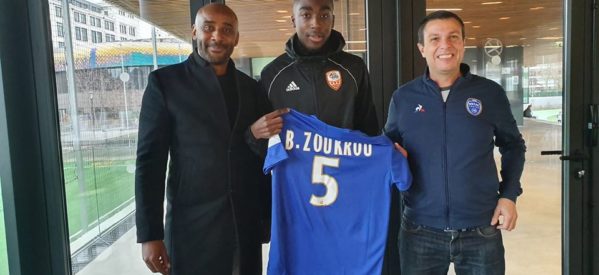 Tanguy BANHIE ZOUKROU (ACBB-U17 Nationaux) signe à l’ESTAC….